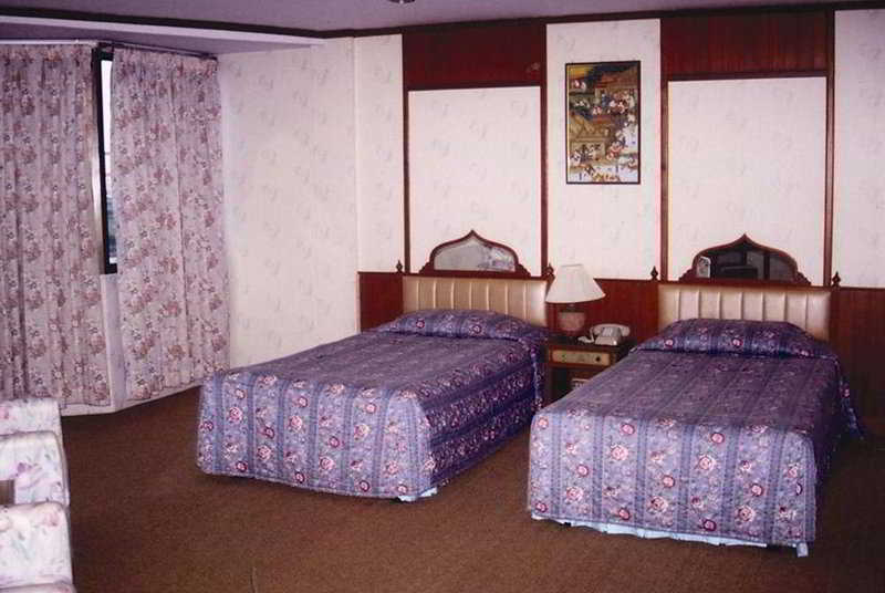 Ayutthaya Grand Hotel Buitenkant foto